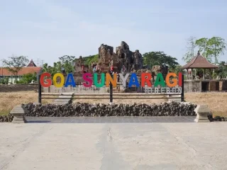 Menjelajahi Cirebon: 10 Destinasi Wisata yang Bikin Liburanmu Lebih Seru!