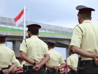 Etika Profesional Satpam: Menjaga Integritas Penerimaan Uang Tips dari Customer